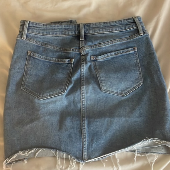 OLD NAVY Ripped Denim Skirt - Picture 3 of 3